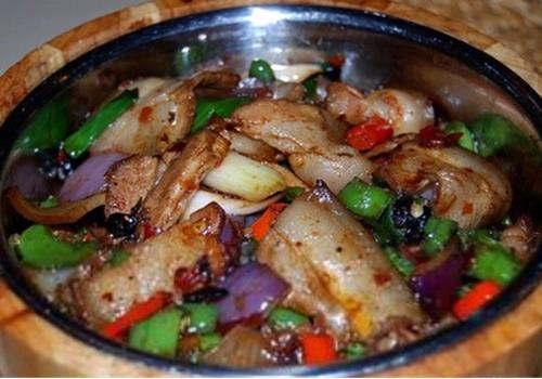 香干回锅肉木桶饭