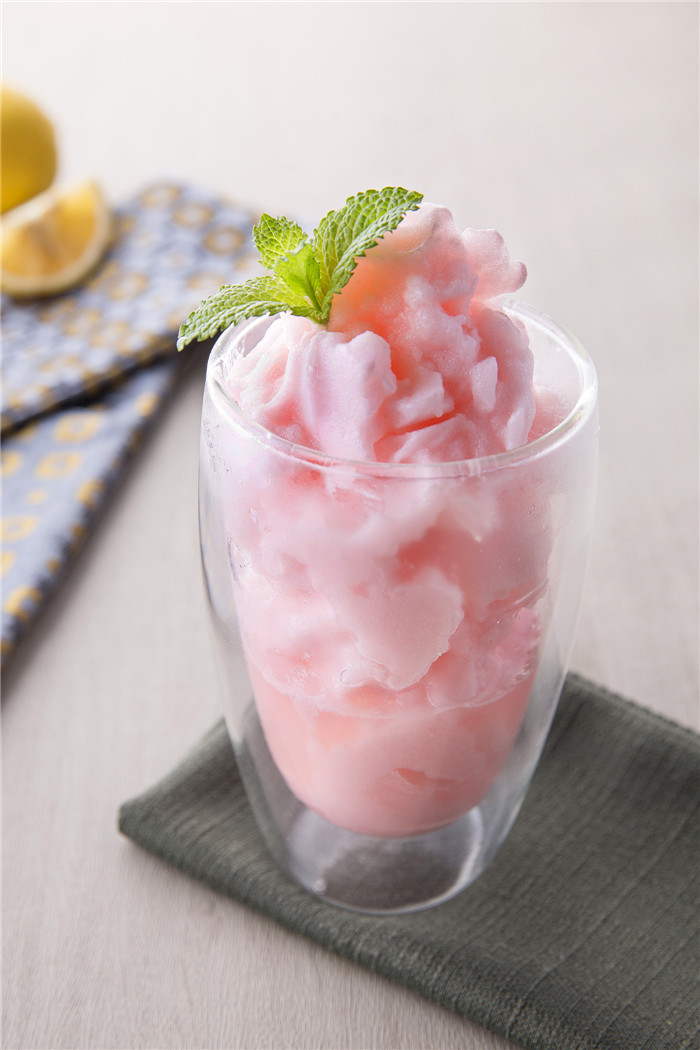 >> 葡萄柚养乐多冰沙